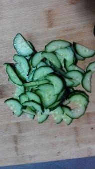 吃瓜的香菇,揭秘香菇的趣味生活