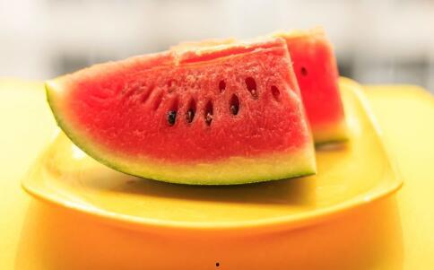 夏日吃瓜散文,消暑解渴的散文之旅