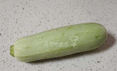 吃瓜把肚子吃爆了视频,肚子险爆!惊险一幕引网友热议