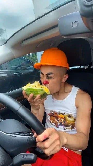 带你吃瓜光头强,光头强带你穿越吃瓜世界