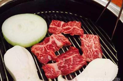 小瓜能不能和牛肉一起吃,营养与美味的双重享受